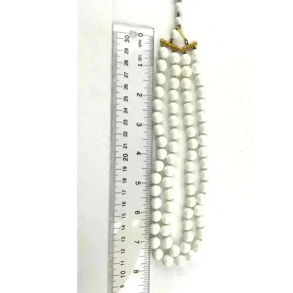 VTG White Bead Layered Necklace Gold Tone Elegant Style 16" - Picture 3 of 12